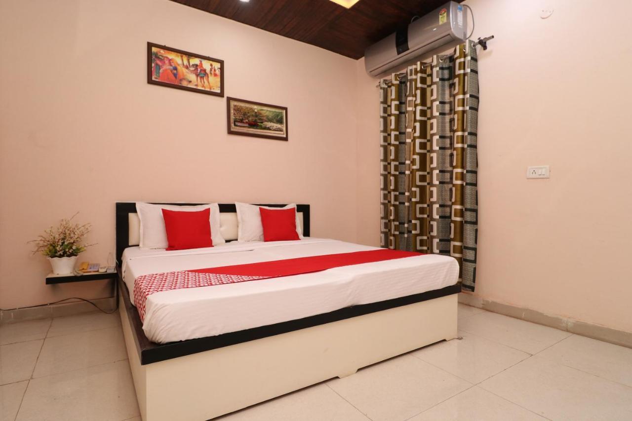 Hotel Oyo 28338 New Life Banur Esterno foto