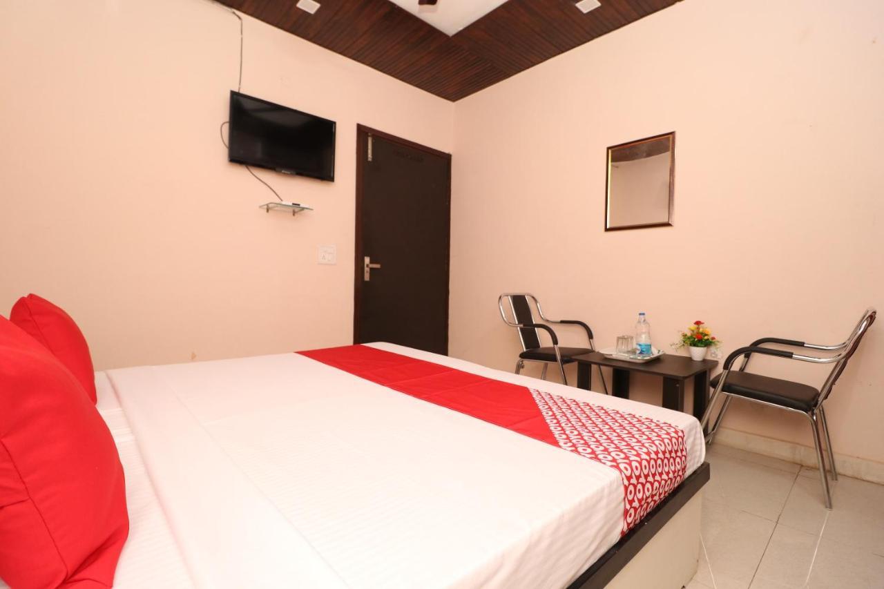 Hotel Oyo 28338 New Life Banur Esterno foto