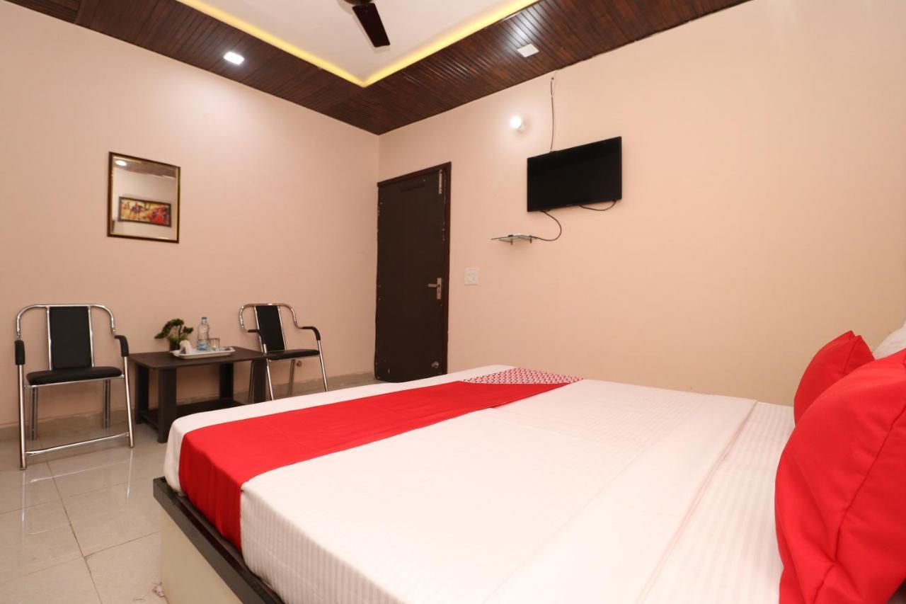 Hotel Oyo 28338 New Life Banur Esterno foto