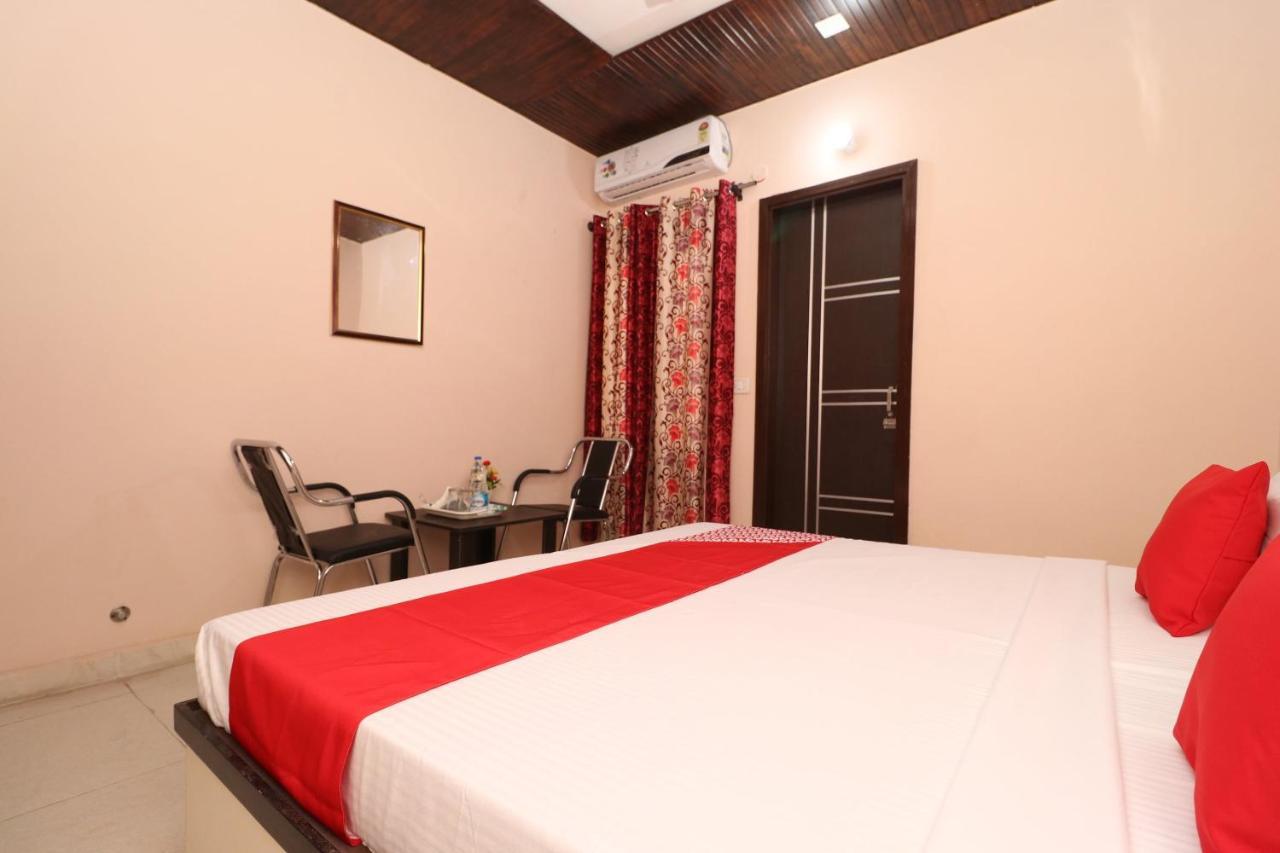 Hotel Oyo 28338 New Life Banur Esterno foto