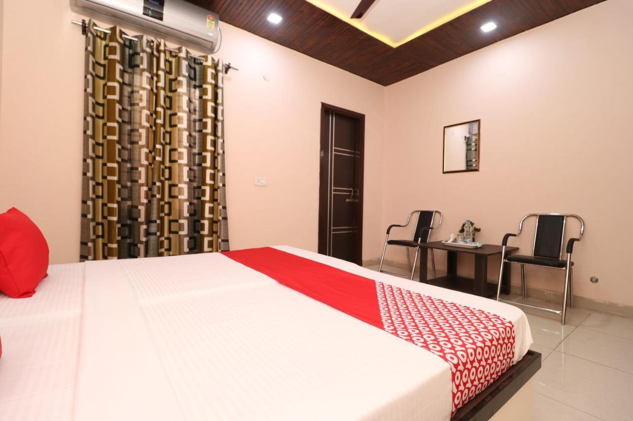 Hotel Oyo 28338 New Life Banur Esterno foto