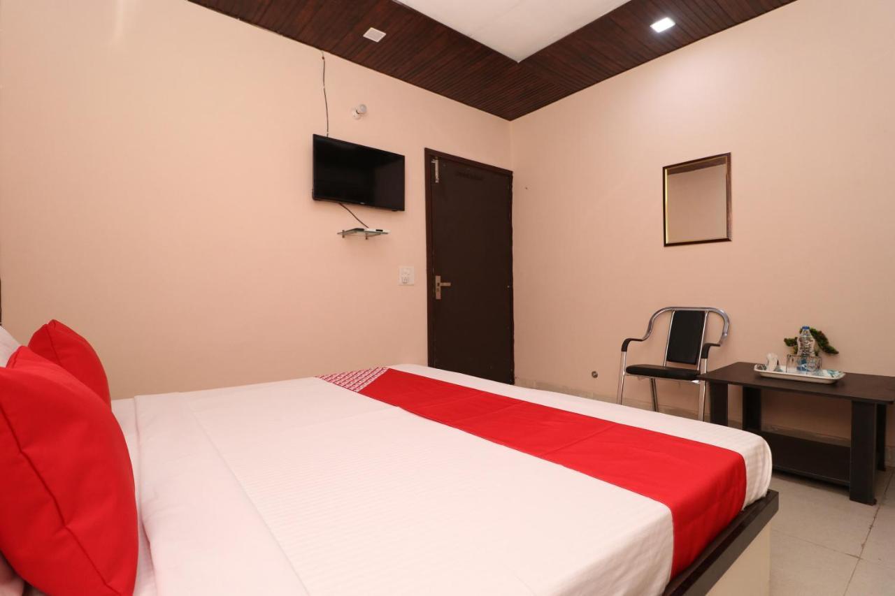 Hotel Oyo 28338 New Life Banur Esterno foto
