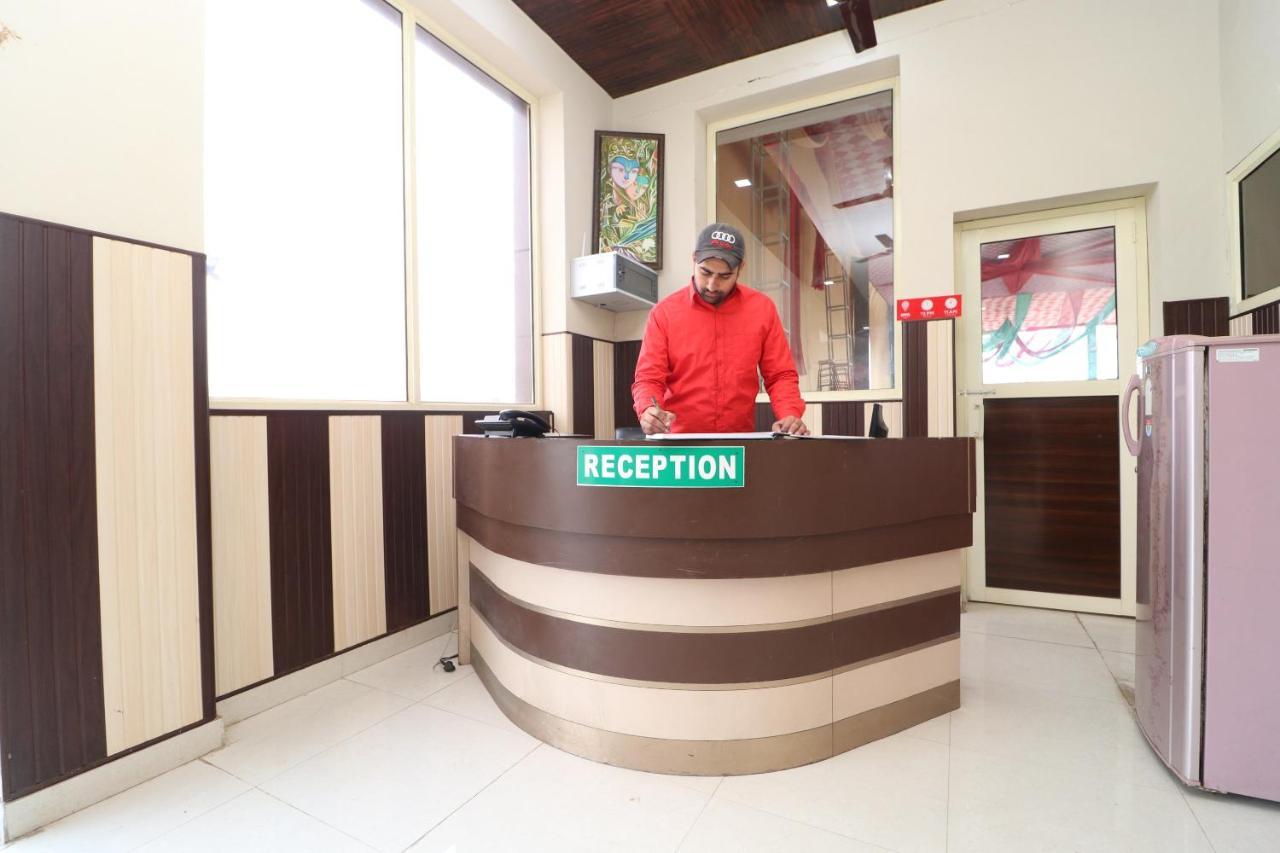 Hotel Oyo 28338 New Life Banur Esterno foto